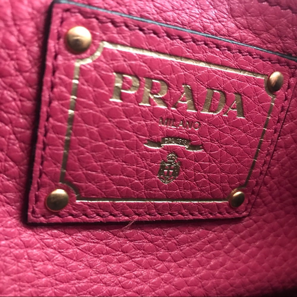 100% Authentic Prada Fuchsia Leather Crossbody - Picture 8 of 8